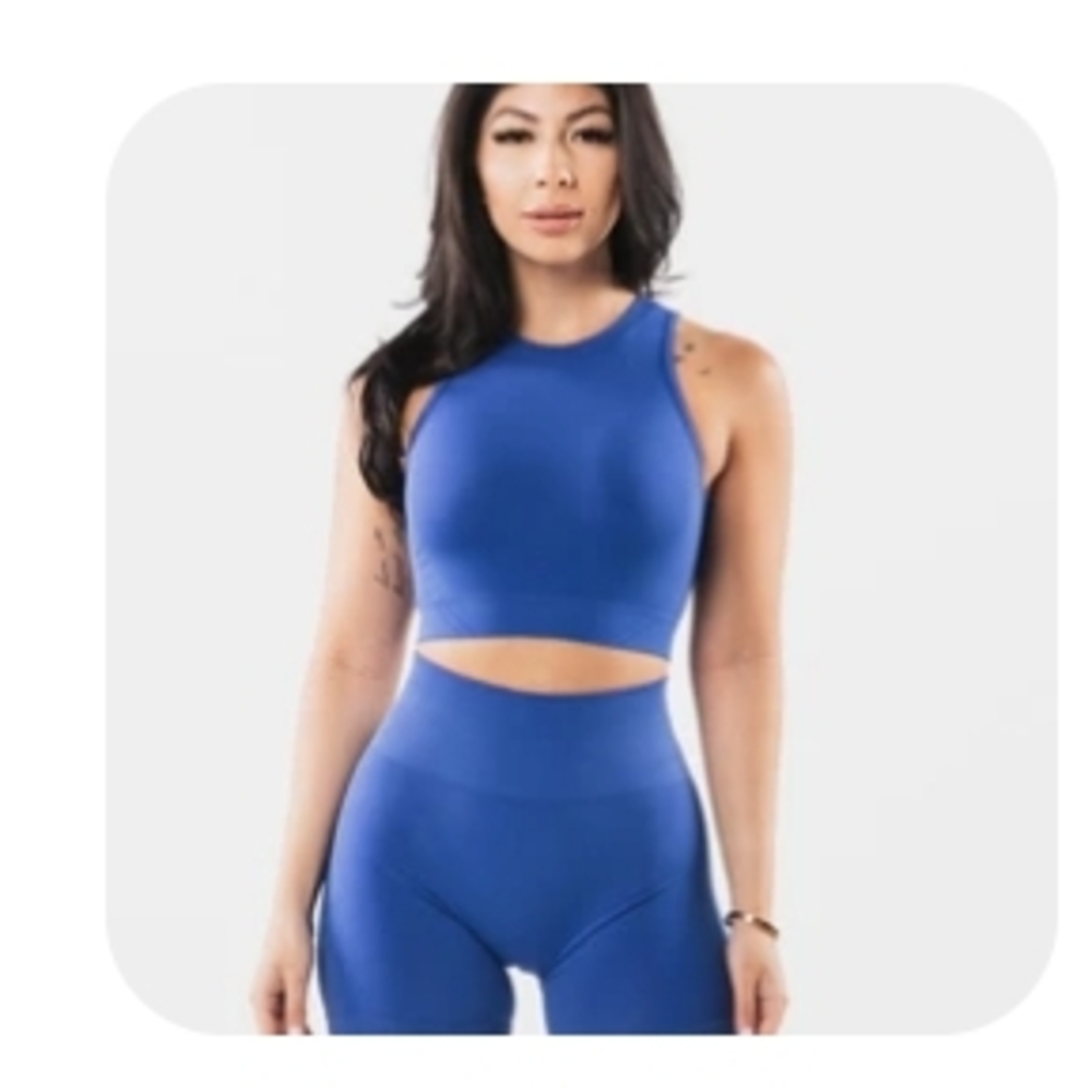 Alphalete Stratus Crop Tank